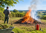Le feu doit être complètement éteint avant de quitter les lieux.