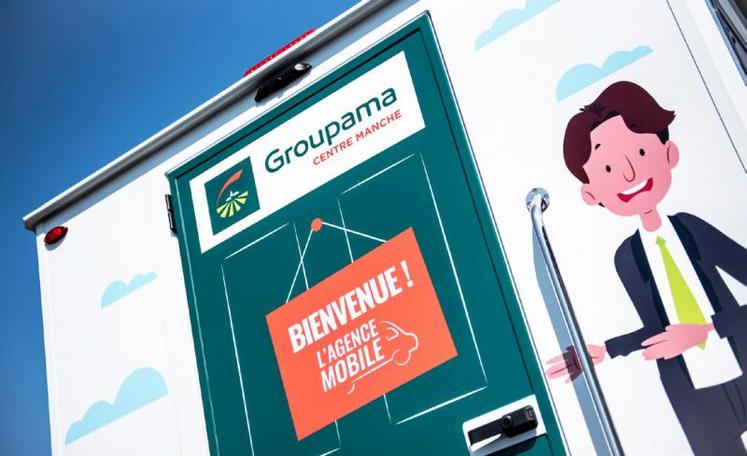 La nouvelle agence mobile a été présentée lors de l’assemblée générale à Deauville vendredi 19 avril. Elle se
lancera sur les routes de l’Eure à partir de septembre à la
rencontre des territoires où il n’y a pas d’agence.