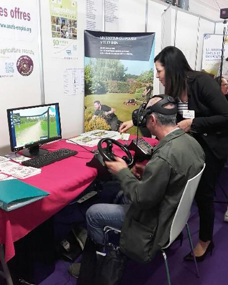 Le casque à réalité virtuelle, le nouvel outil qui permet aux
filières agricoles de promouvoir leurs métiers.