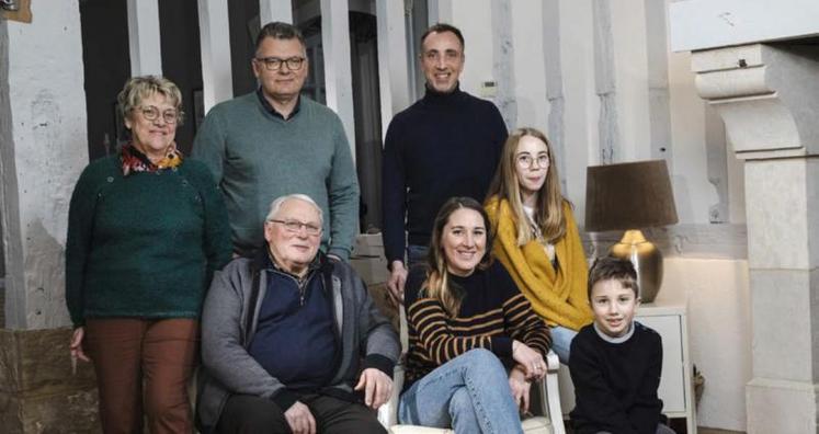 La famille Feugère à l’occasion du tournage du documentaire Familles de paysans, 100 ans d’histoire.