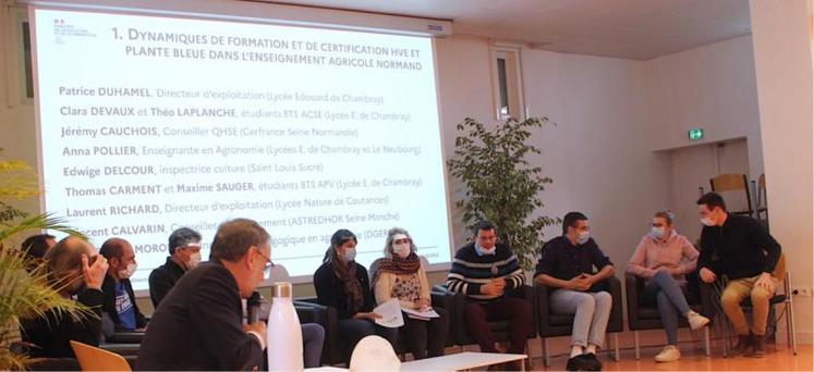 Une mention particulière aux étudiants du lycée agricole Edouard de
Chambray qui ont apporté leur témoignage et ressenti lors des tables rondes. Ça mérite quelques points supplémentaires sur le carnet.