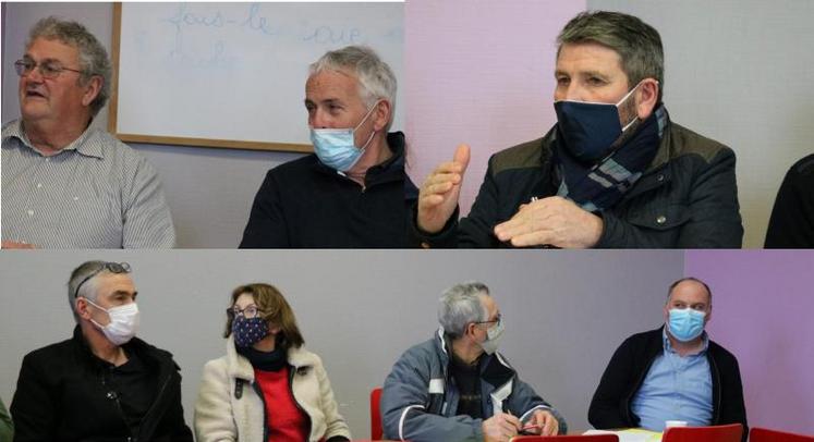 En haut, de gauche à droite : Sylvain Chardon, président Elvéa Normandie ; Dominique Bayer et Thierry Thomas ex et nouveau responsables viande à la FDSEA de l'Orne. En bas, les éleveurs
réagissent aux annonces d'Elvéa Normandie et s'inquiètent du poids des abattoirs, s'ils refusent les prix demandés par les producteurs à leur premier acheteur.