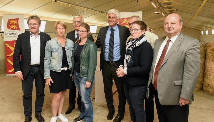 Fanny Baudimont, a présenté ses installations au président
de la Région, Hervé Morin, et aux professionnels du monde
agricole.