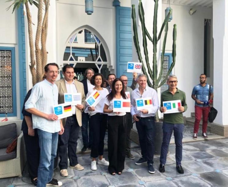 Présentation de l’initiative Dyalna - Markat El Moustaklik
au Maroc, équivalent de la marque « C’est qui le patron ? »
en France, le 17 octobre 2019. À droite, Enzo di Rosa, fondateur
de la marque en Italie.