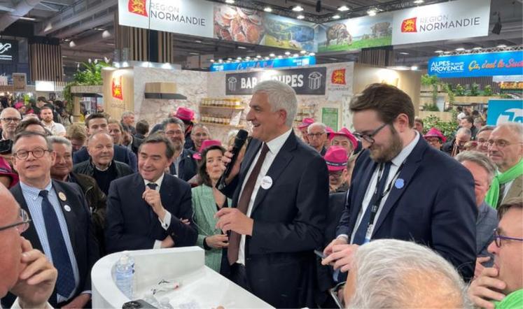 Hervé Morin, président de la Région Normandie a inauguré le pavillon.