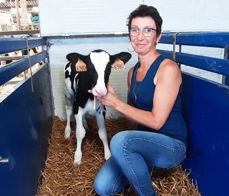 Anita Vaudron utilise l’acupuncture lors du tarissement,
du vêlage, mais également à la naissance des veaux.