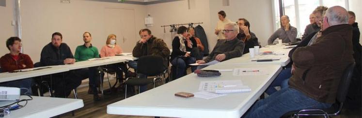 230 exploitations représentant 20 000 ha de SAU (Surface Agricole Utile) réparties sur 42 communes sont concernées.