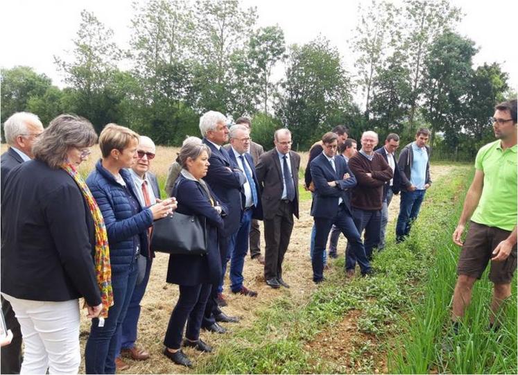 Visite d’Hervé Morin le 18 juin, à Hamars dans le
Calvados.