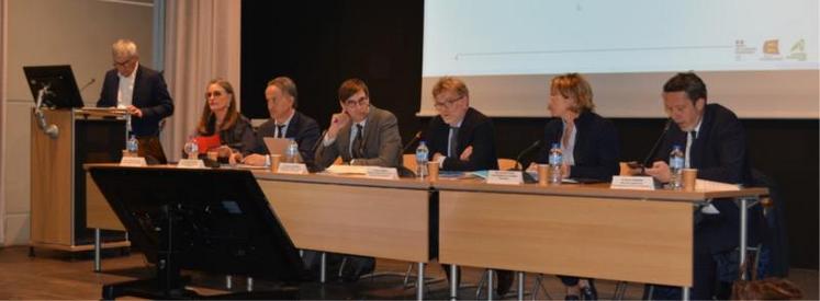 Michel Lafont, de la Cran, a animé la plénière de restitution, en présence de Sébastien Windsor, président de la Chambre d'agriculture
de Normandie, Clotilde Eudier, vice présidente de la Région Normandie, et Marc Fesneau, ministre de l'Agriculture et de la Souveraineté alimentaire. Philippe Mauguin, PDG de l'Inrae, qui participe à cette concertation au national, a apporté un éclairage sur le travail de réflexion mené sur l'adaptation et la transition face au changement ...