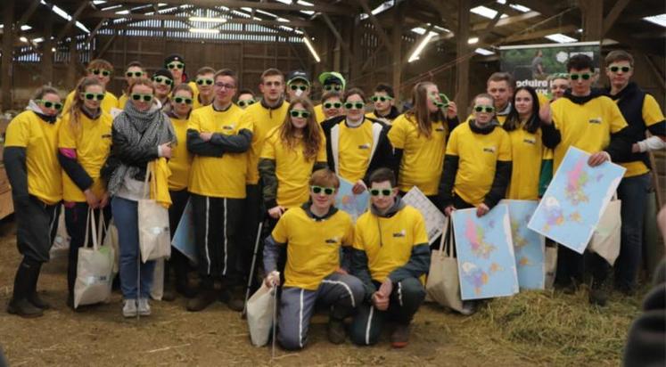 28 jeunes ont participé aux Ovinpiades des jeunes bergers en Normandie, mardi 17 janvier, près d’Évreux (27). Ils représentaient le lycée agricole de la Baie du Mont-Saint-Michel (50), le lycée agricole d’Yvetot (76), le CFA d’Yvetot (76), la MFR de Tôtes (76) et le lycée agricole du Pays de Bray (76).