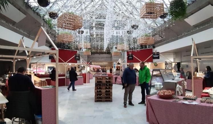 Marché de Noël dans une galerie commerciale de l’Eure l’an dernier.