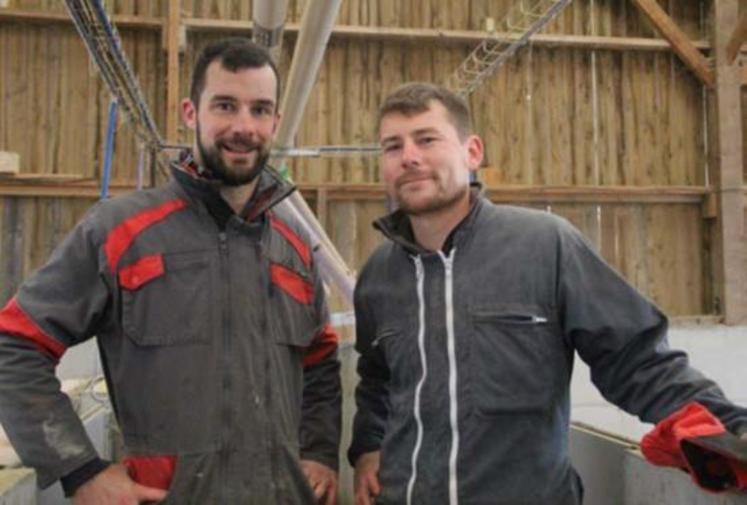 Benjamin Nuttens et Mickaël Lemarchand se sont connus il y
a une dizaine d'années sur les bancs de l'école de commerce agrofourniture de Jouy-en-Josas (78). Désormais, Mickaël est
installé aux côtés de Benjamin (installé en 2019) et son père.