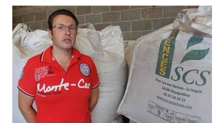 « Le jour J, le camion arrive tout équipé. En 3 heures, on a tout passé. Il suffit d'un terrain plat, il n'y a que l'électricité à leur fournir », apprécie Arnold Lafosse.