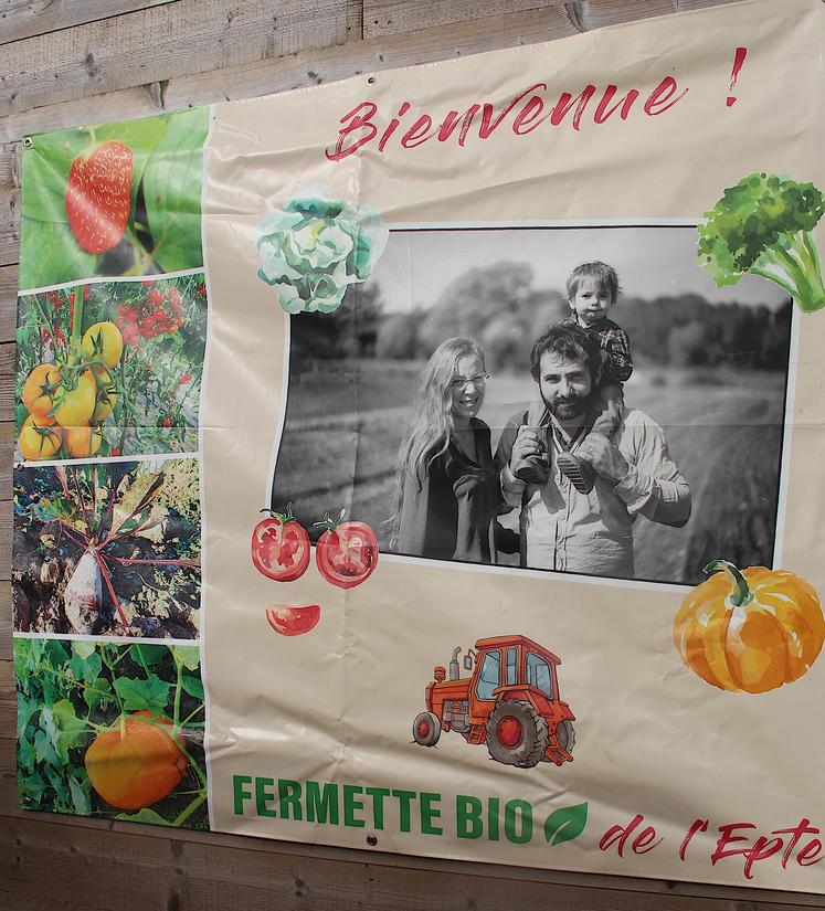 
Vous pouvez vous procurer les légumes au distributeur automatique ouvert H 24, sur les marchés de Gisors les vendredis et dimanches matin ou au magasin à la ferme ouvert le vendredi de 16 h à 19 h et le samedi de 10 h à 12 h.