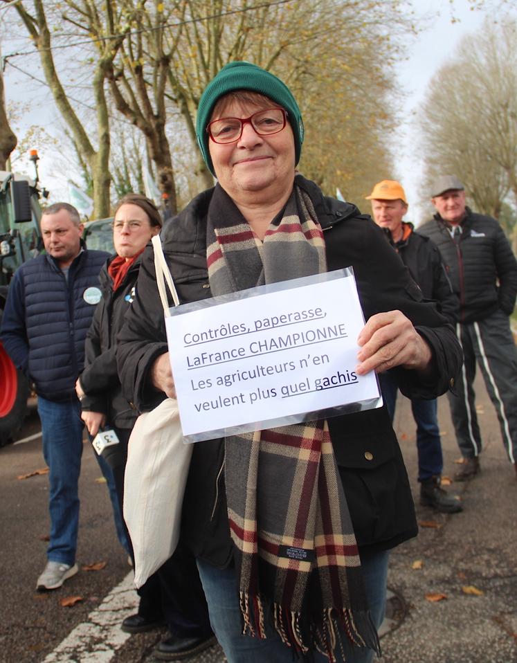 Encore avec le sourire, les agricultrices et agriculteurs demandent "de la cohérence, du pragmatisme et discernement lors des contrôles". Ils ont été entendus.