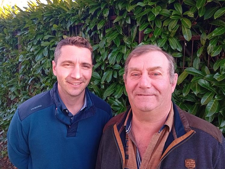 Baptiste Baril (76) et Michel Letourneur (27), présidents d'EDT Normandie : "les ETA et le monde agricole doivent réagir. Il y a de la place pour tous les acteurs mais à condition de respecter une tarification juste et adaptée. Il est urgent de mettre fin à l'idéologie du prix plancher sur des prestations historiques comme l'ensilage ou la moisson, resté à des niveaux dérisoires depuis des années".