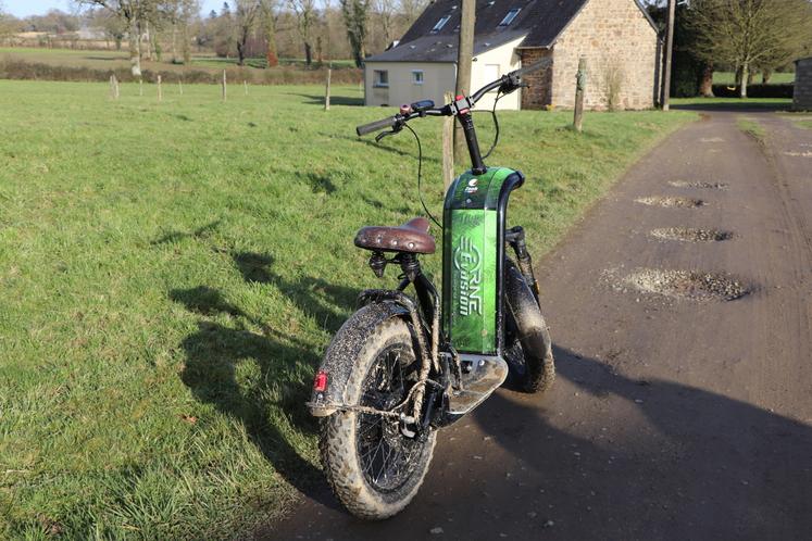Le bolide peut grimper jusqu'à 25 km/h.