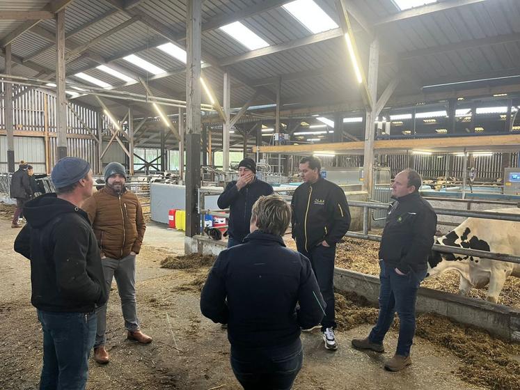 Jeunes Agriculteurs de l'Eure ont rencontré Yoann Bizet, exploitant agricole sur une exploitation de polyculture élevage laitier composée d'un troupeau de 120 vaches.