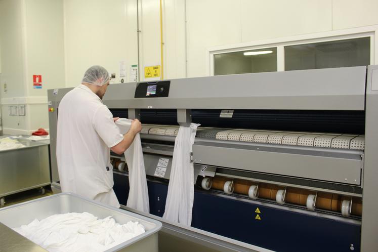 La blanchisserie industrielle compte 23 travailleurs et trois encadrants.