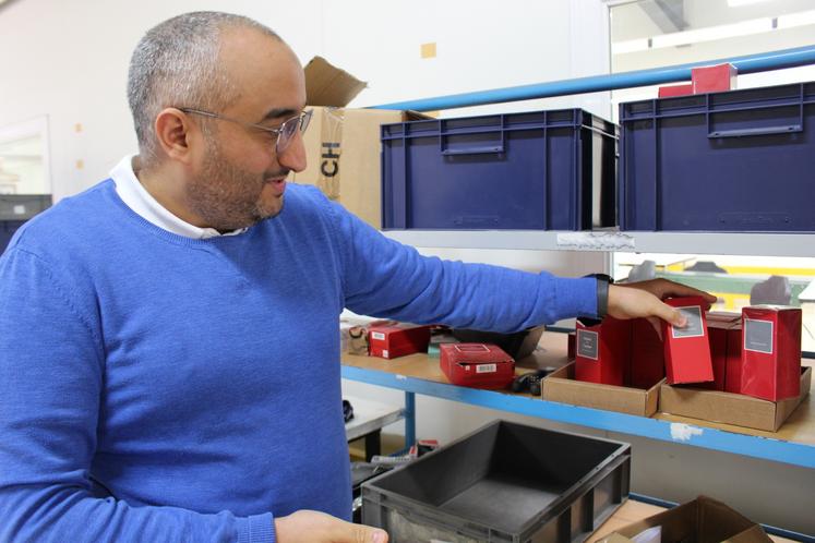 Younes Ouazir est le directeur des Ateliers du Coudray à Bernay.