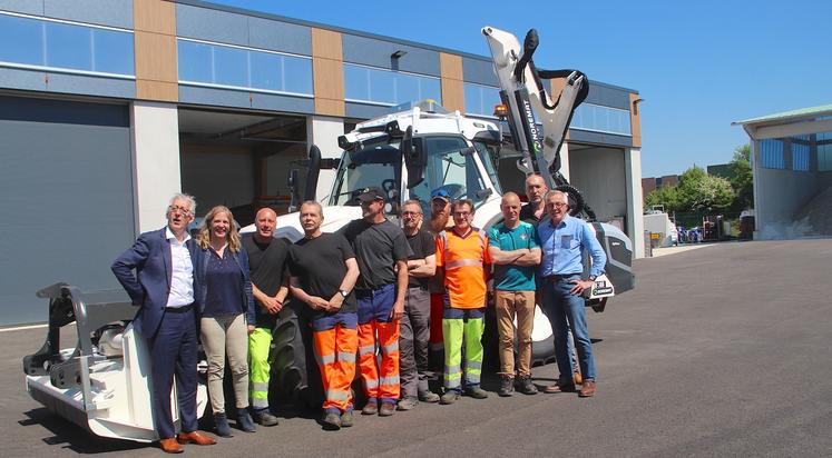 Le 30 avril dernier au centre d'exploitation de Pacy-sur-Eure, Pascal Lehongre et Thierry Plouvier (vice-présidents du Département) ont dressé un bilan sur l'expérimentation 2024 et les nouveautés 2025 en termes de fauchage des bords de route.