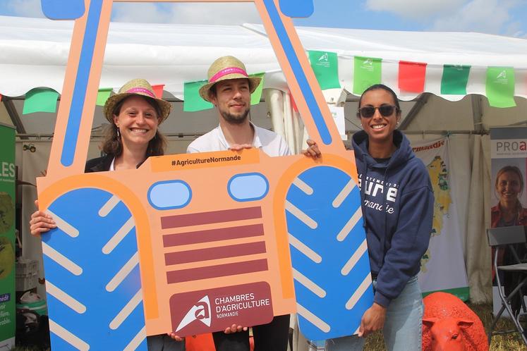 Chambre d'agriculture et Département côte à côte dans la convivialité.