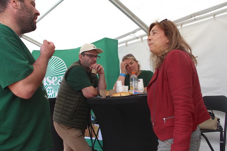 Beaucoup de convivialité sur le stand de la FNSEA 27 mais il a été aussi question des dégâts aux cultures.
