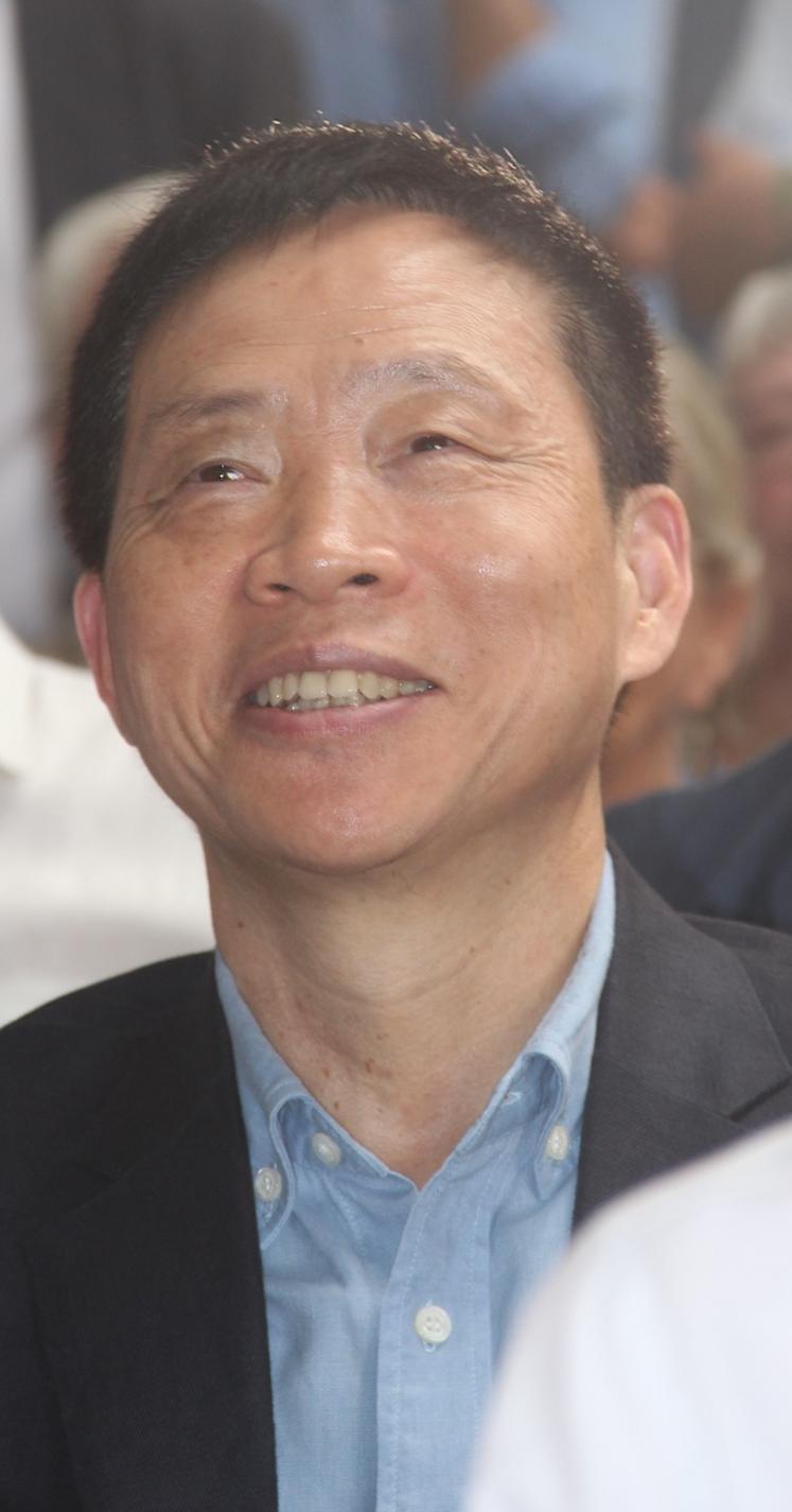 On est venu parfois de très loin. Le plus grand filateur de Chine a fait le déplacement.