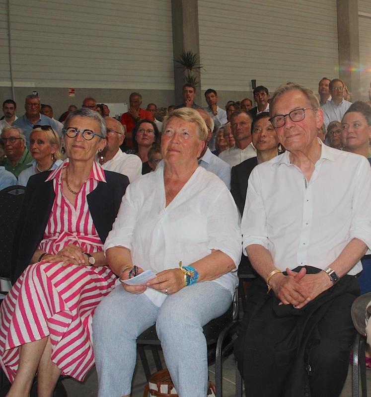 Élus des collectivités locales et territoriales étaient présents.