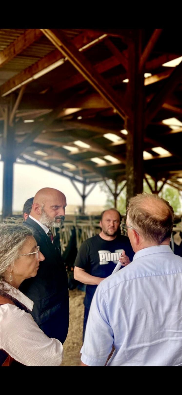FCO : le préfet et les agriculteurs face aux risques sanitaires.