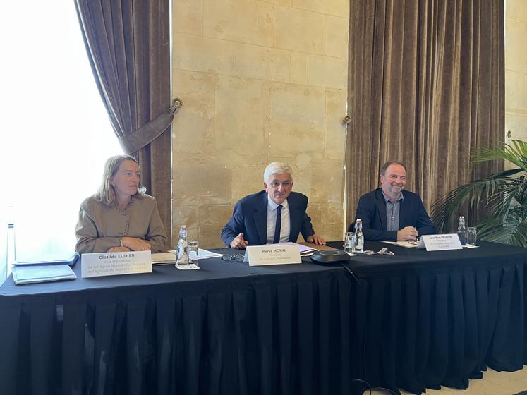 La Région et les Chambres demandent au national la création d'un fonds complémentaire pour couvrir le démantèlement de l'ensemble des aménagements (panneaux, chemins...) et ainsi garantir la réversibilité des installations. 