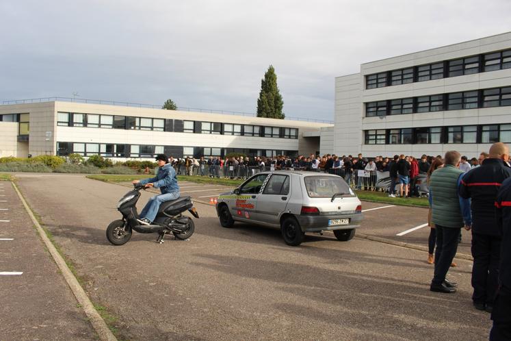 "Ça aurait pu être mon scooter, ça fait un choc et c'est nécessaire. Tout le monde devrait assister à ce genre d'action", insiste Mathias, en BTS GDEA.