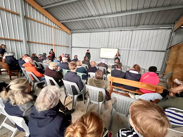 Le film Leurs champs du cœur a été projeté la première fois à l'Assemblée nationale.