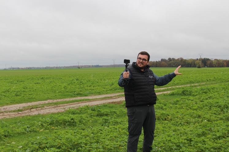 Thomas Couturier est co-gérant d'une ETA à Serez (27). Il est aussi agri-influenceur et comptabilise des milliers de vues sur ses réseaux sociaux. Dans ses vidéos, il filme son quotidien d'entrepreneur agricole.