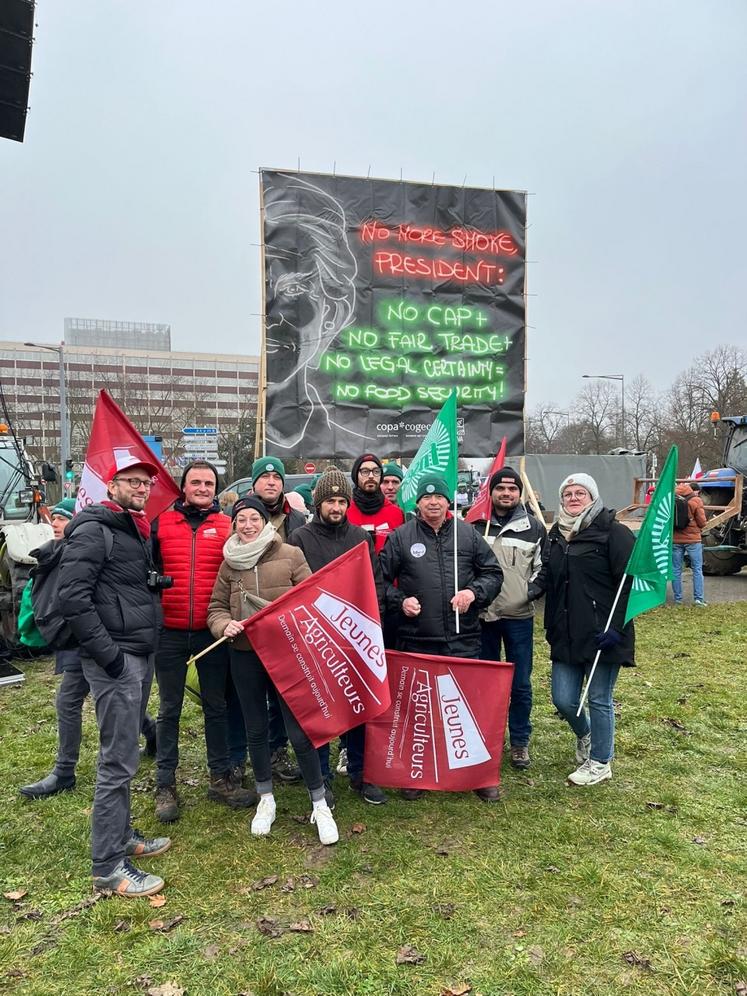 La délégation manchoise est également présente, dont Jean-Michel Hamel, président de la FDSEA 50.