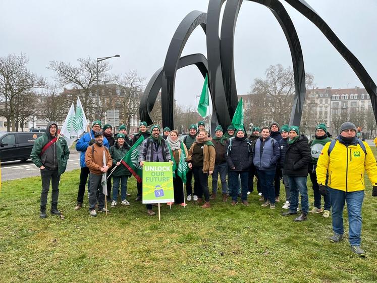 L'Eure et la Seine-Maritime ont fait route commune pour venir nombreux. Après la mobilisation sur le Pont de Normandie, les Normands prouvent leur engagement.