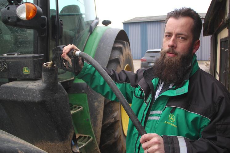 "Toutes les sensibilités politiques sont représentées au sein du conseil mais ça ne vient jamais sur la table. Avant chaque décision, il y a débat, on tranche, puis chacun assume la décision du conseil."