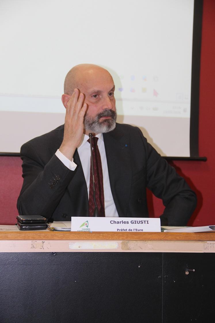 Sur le dossier GNR, Charles Giusti a précisé qu'il était un peu tôt avant que le gouvernement ne prenne des mesures.