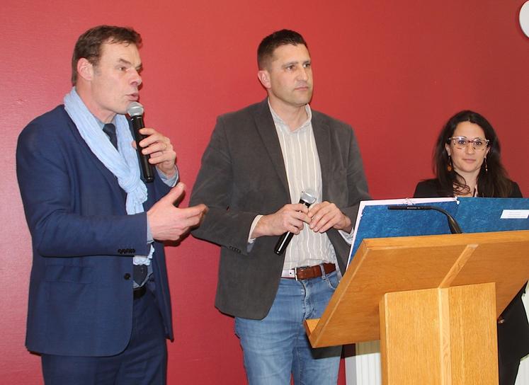 En fin de session, Chambre d'agriculture et AS 27 ont conventionné. "On a beaucoup à s'apporter mutuellement", s'accordent Gilles Lievens et Gilles Lancelin.