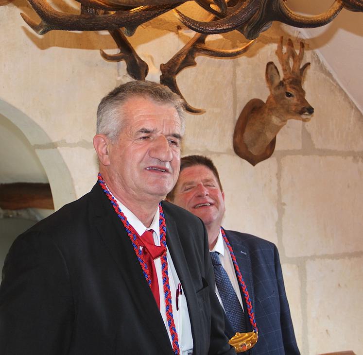 Willy Schraen, président de la FNC (Fédération Nationale des Chasseurs) et fleuriste de métier avait, avec Jean Lassale, mené la liste "Alliance Rurale" dans le cadre des Européennes de 2024. Un échec avec 2,35 % des voix au niveau national (3,01 % dans l'Eure).
