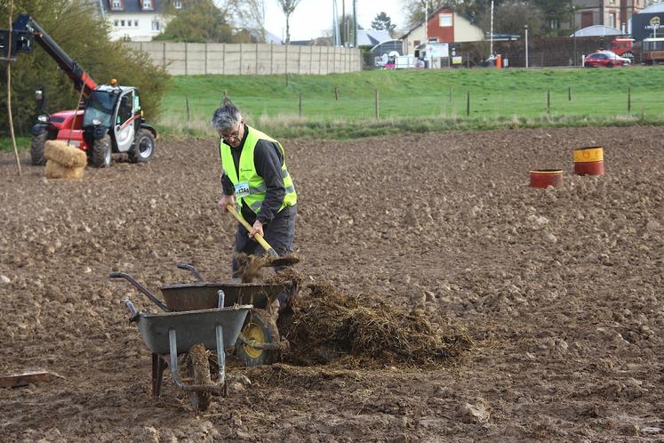 C'est parfois l'expérience qui fait la différence. Ici, un jeune candidat de 63 ans.