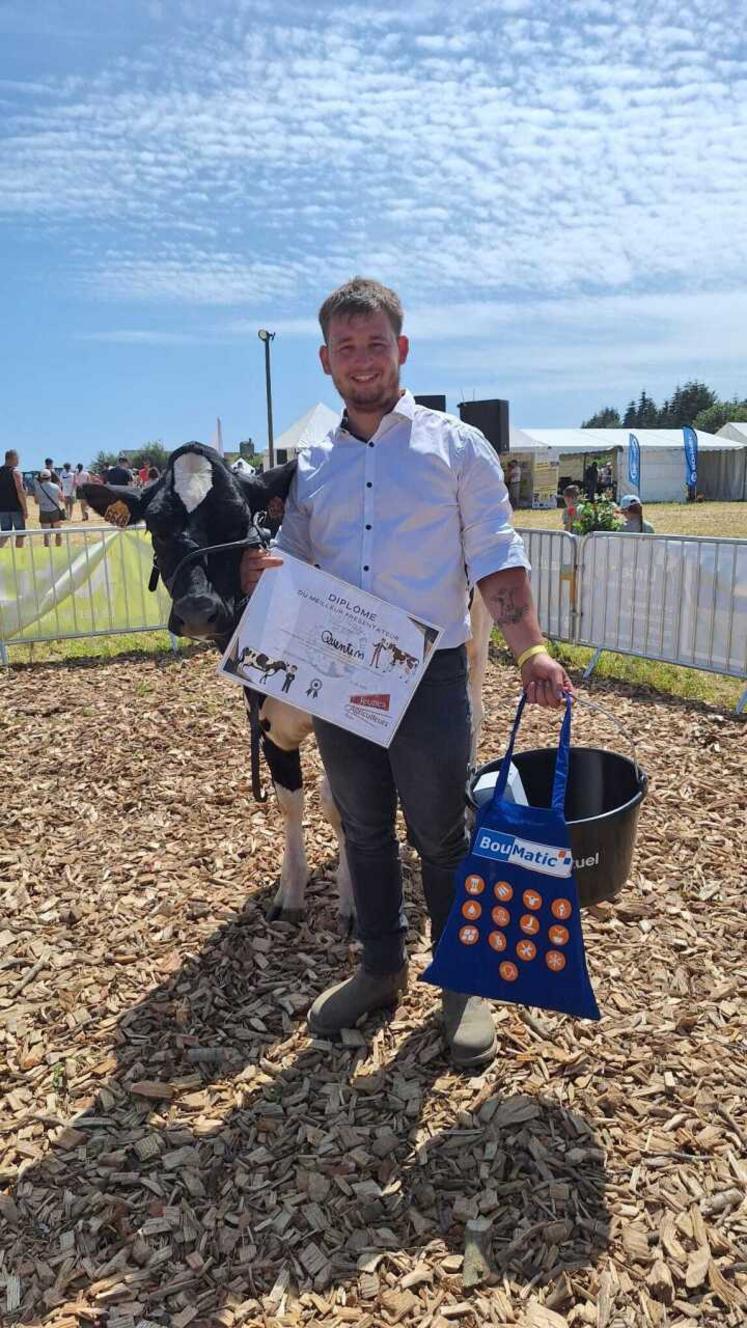 Quentin Biron remporte le concours du meilleur présentateur.