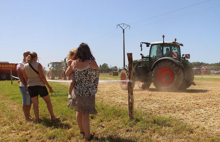 Le baptême tracteur : de quoi susciter des vocations.