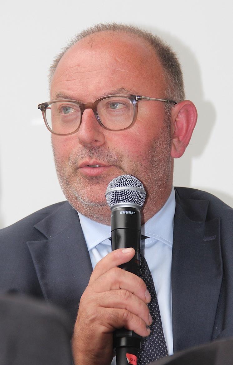 M. Duplomb : "nous sommes en train de changer de vision. Dans les 15 prochaines années, on ne parlera plus de compétitivité".