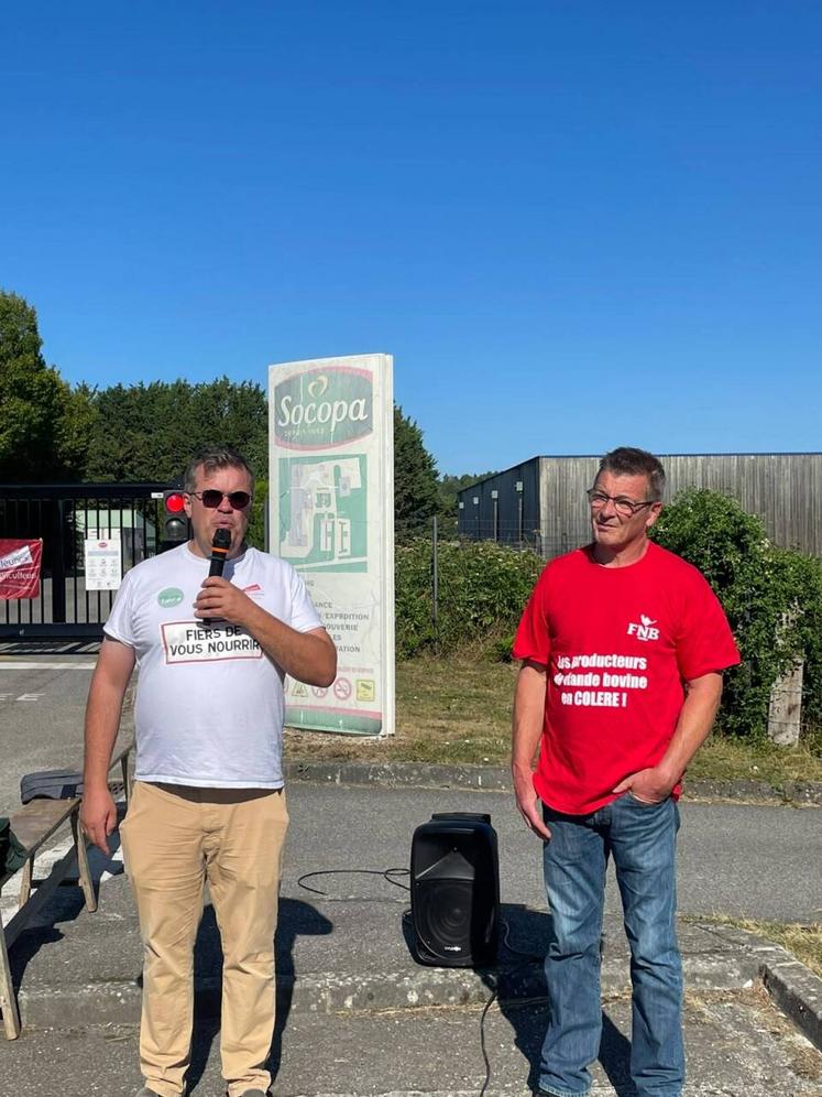 Sylvain Delye, président de la FDSEA de l'Orne et Philippe Sellier, membre du bureau de la FNB. 