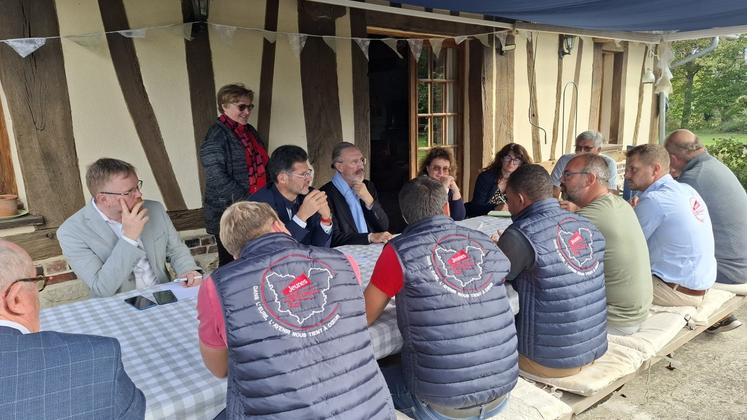 Des témoignages de jeunes ont permis de mettre en exergue que l'installation n'est pas une évidence lorsque des terres agricoles se libèrent.