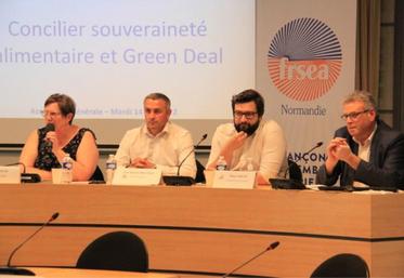 Anne-Marie Denis, présidente de la FRSEA, Yannick Fialip, Jean-Baptiste Boucher, Thierry Pouch.