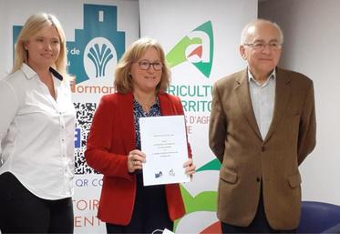 Nathalie Thébault, vice-présidente à la communication/marketing territorial de la cdc VN, Anne-Laure Marteau, secrétaire générale de la Chambre d’agriculture de l’Eure et Gilles Delon, vice-président à l’aménagement de l’espace de la communauté de communes du Vexin Normand.