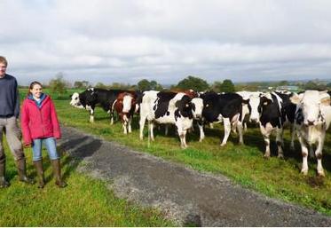 Charlène et Thomas Fourdinier sont installés depuis quatre sur leur exploitation située à Avesnes-en-Bray. La conversion de l’atelier lait est prévue pour le 1er mai 2020.