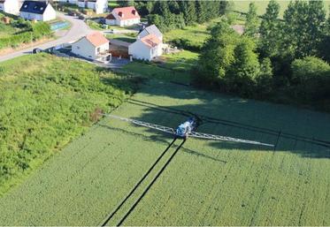 Corinne Lepage, avocate et ancienne ministre, a défendu
le Collectif des maires anti-pesticides qui demandait
la suspension du décret relatif aux ZNT.